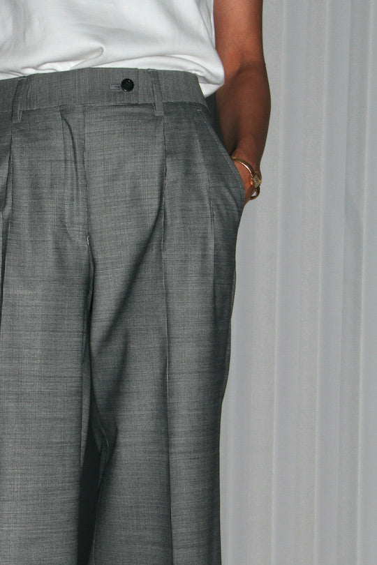 REiL GRAY PIN CHECK TAILORED PANTS