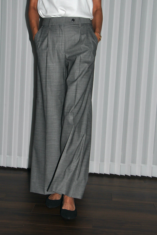 REiL GRAY PIN CHECK TAILORED PANTS
