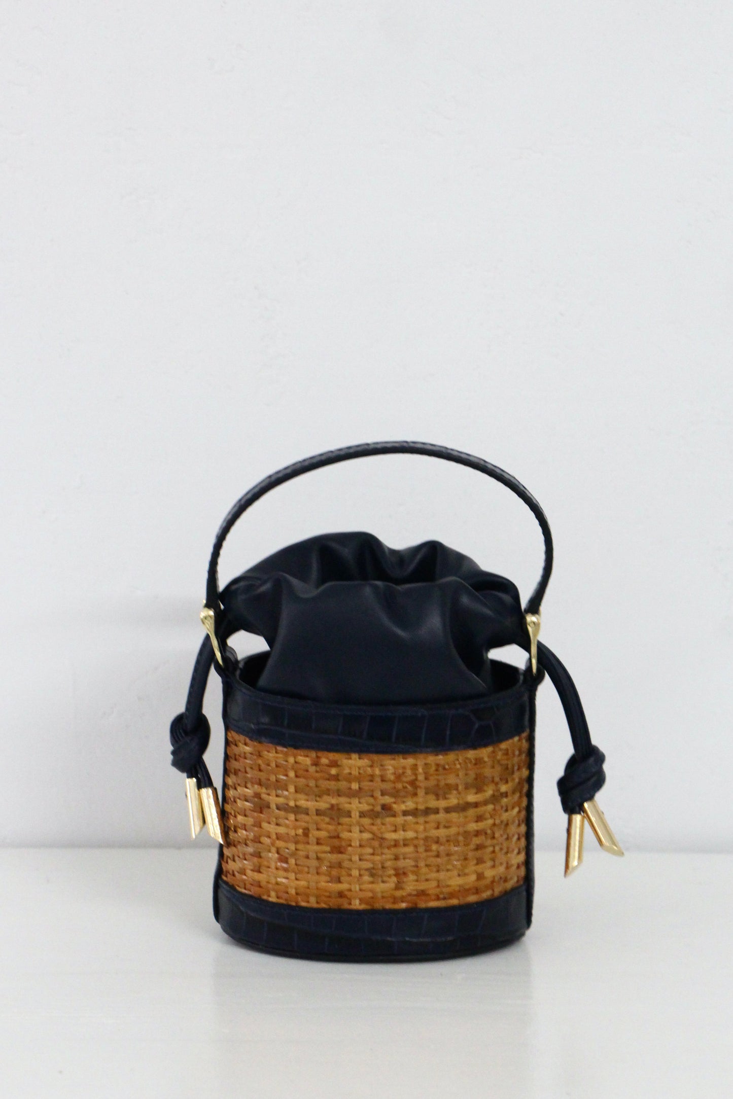 CHRISTIAN VILLA / Rattan Bucket Bag